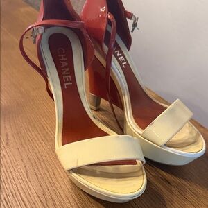 CHANEL BICOLOR PATENT LEATHER WEDGE
